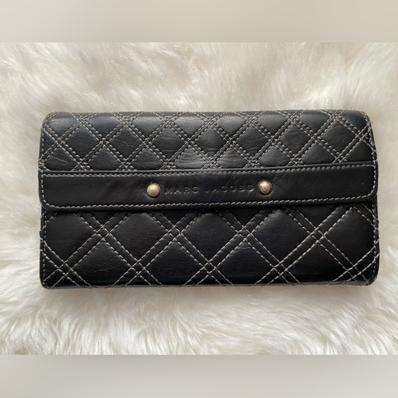 Marc Jacobs Handbags - Marc Jacobs Quilted Wallet